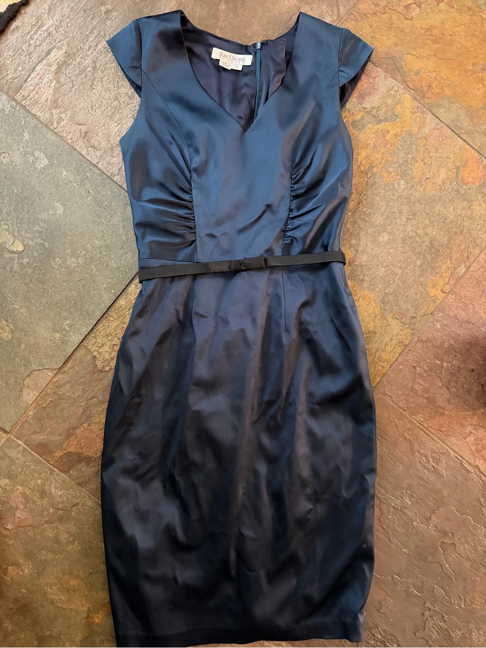 Kay Unger Navy blue Satin Sheath Dress with black bow Belt. Lined.